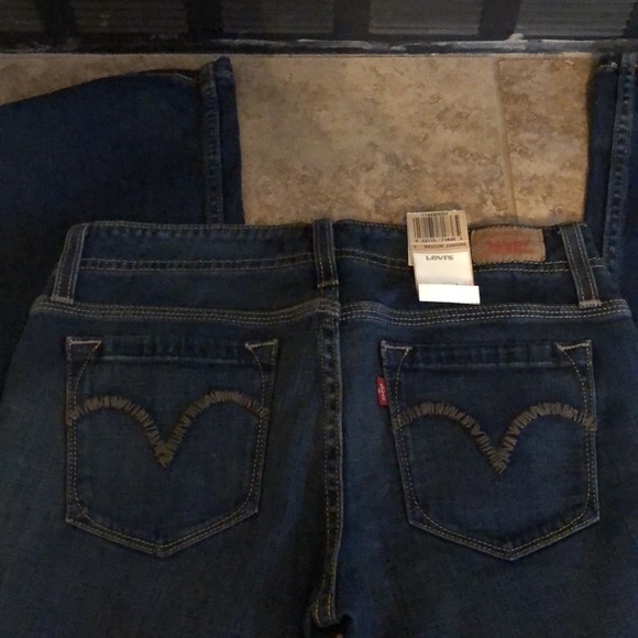 Levi’s flare jeans. Size 5 junior. NWT - Picture 3 of 4